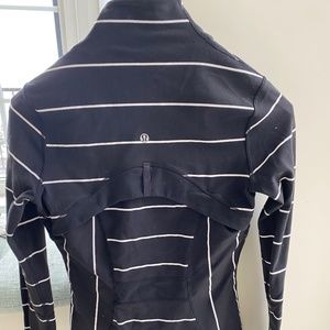 EUC Lululemon Define Jacket Size 4